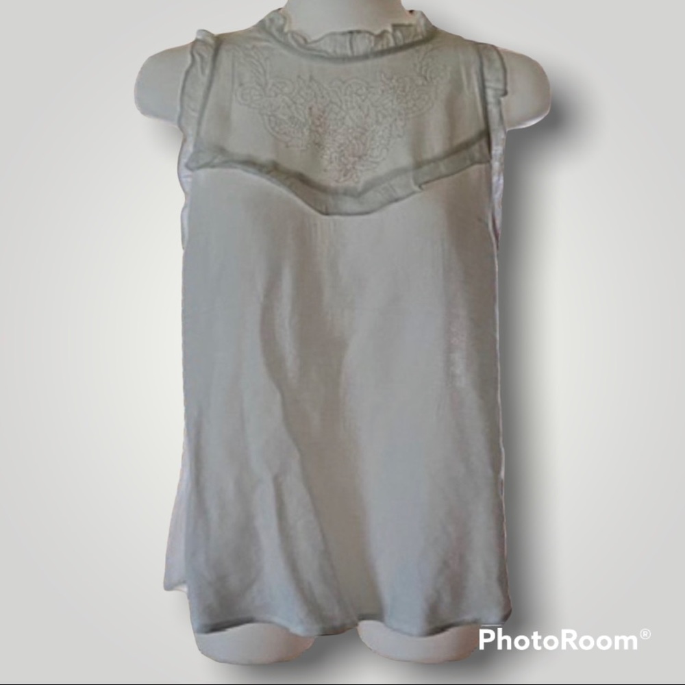Dex White Sleeveless Blouse with Floral Embroidery, Ruffle Trim - NWT - Picture 2 of 13